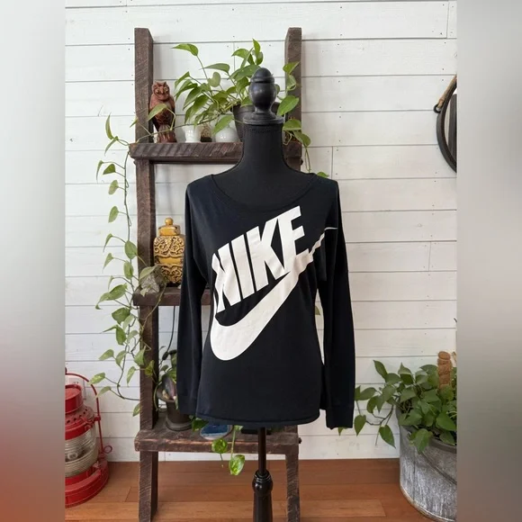 Nike Black Long Sleeve Top with White Logo - Picture 6 of 17